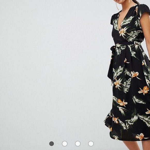 AX Paris Dresses & Skirts - NWT AX Paris Belted Midi Dress 4 but like 0 or 2